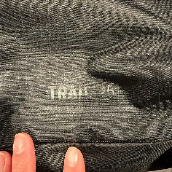 REI COOP Trail 25 Pack - Picture 4 of 8